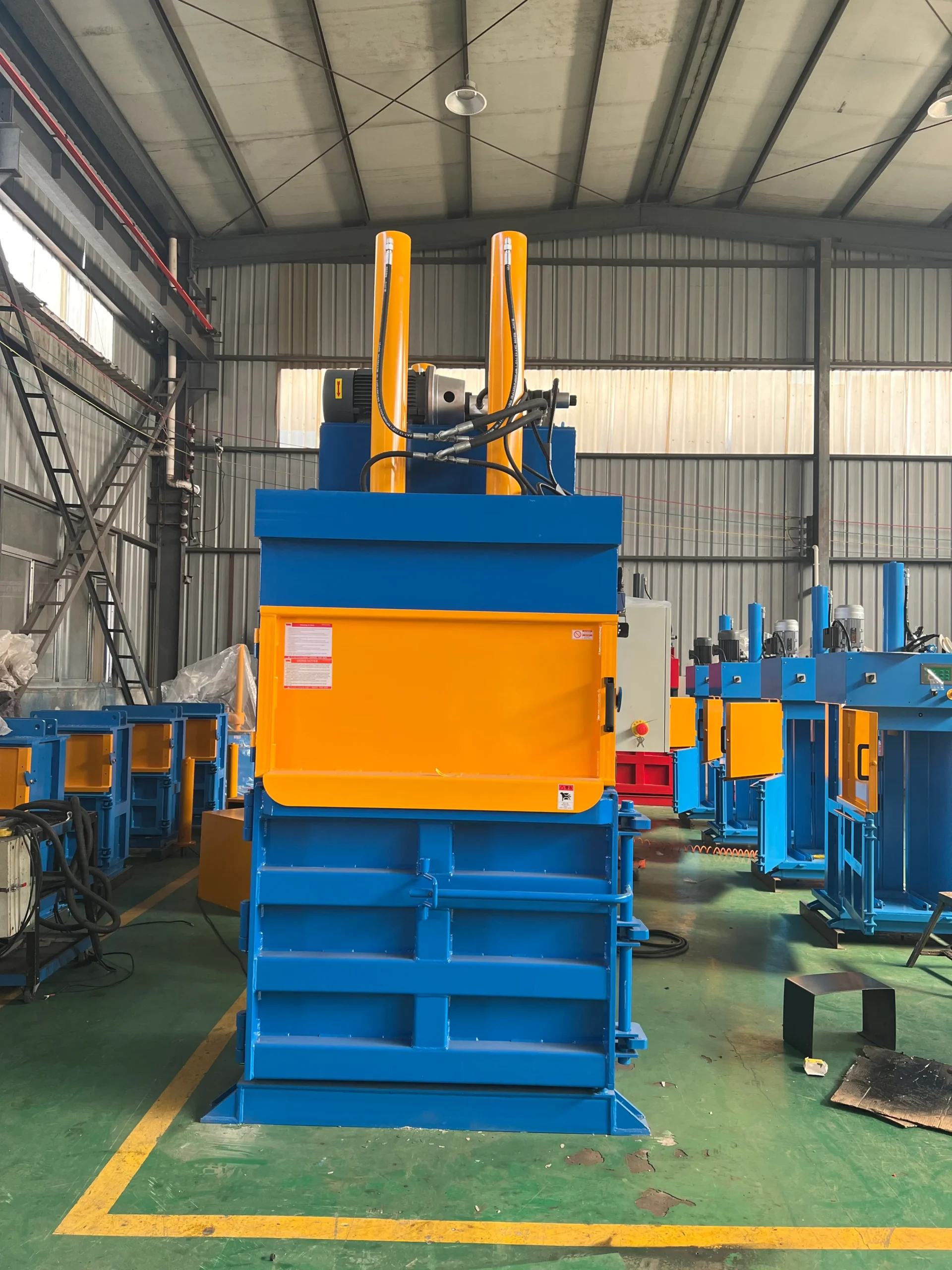 Double Cylinder Baling Machine