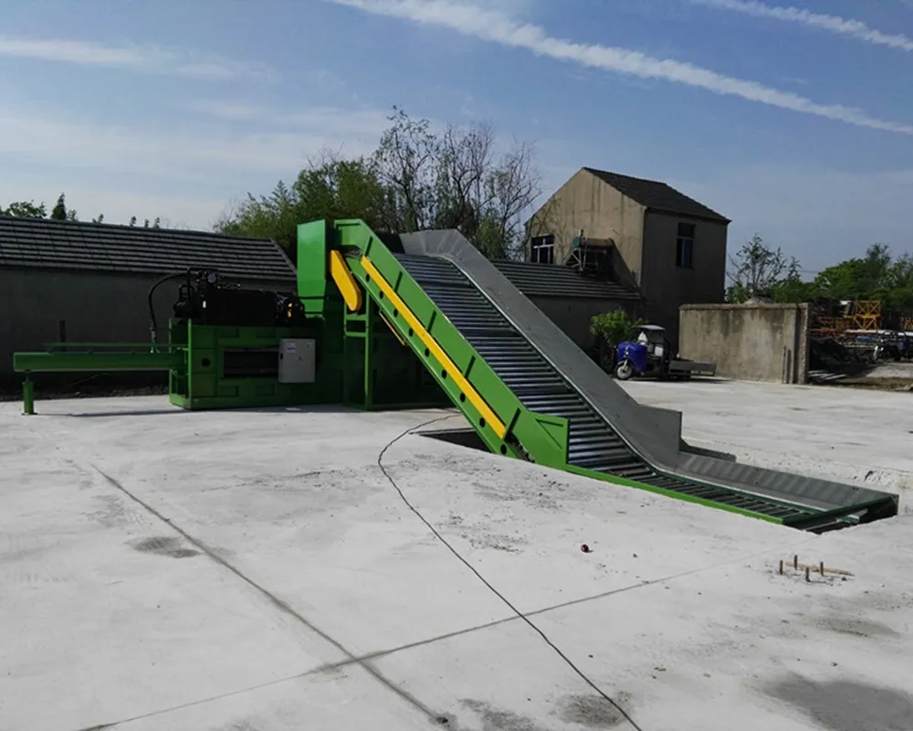 Horizontal baler with door