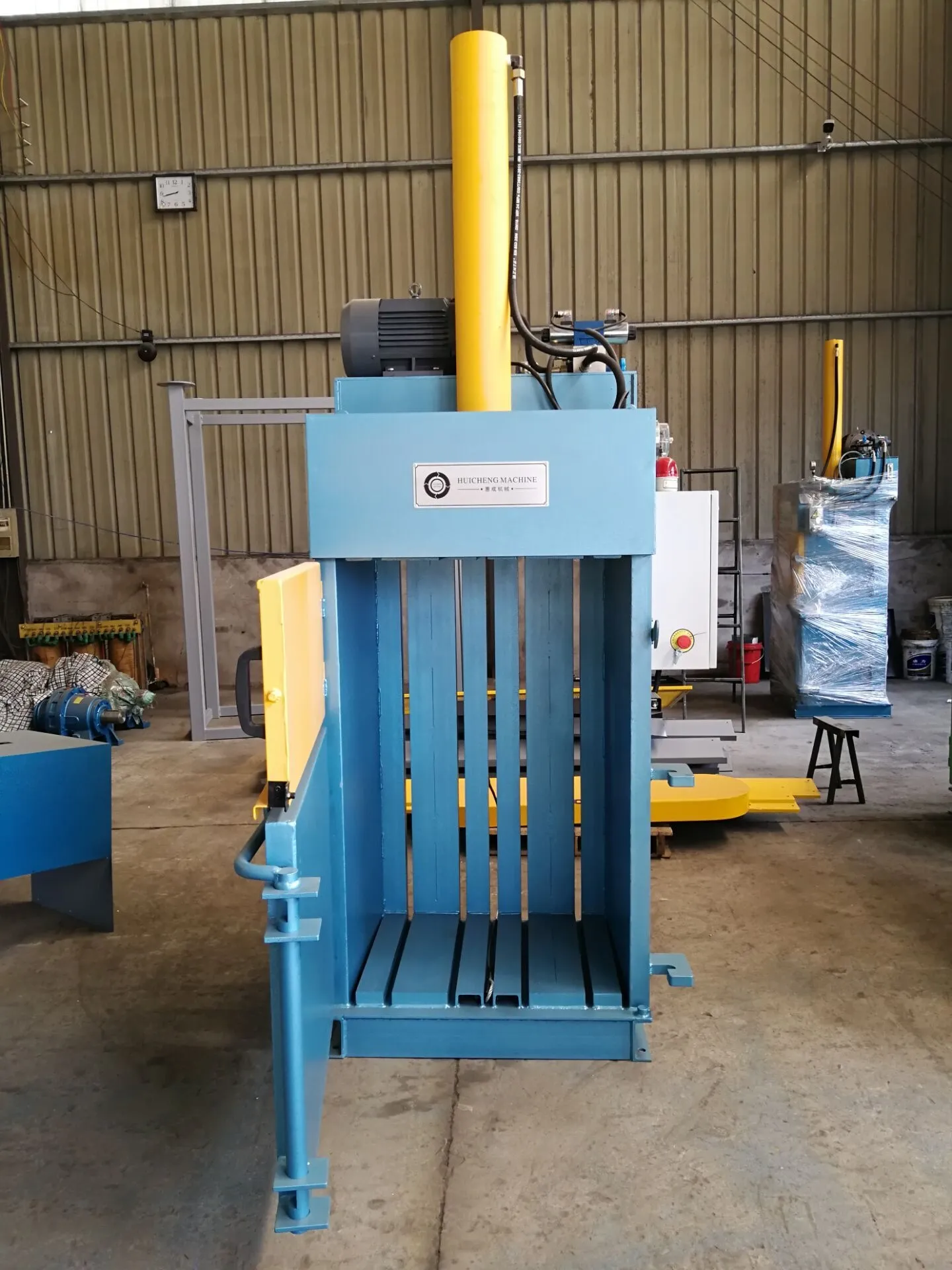 Hydraulic Baling Machine